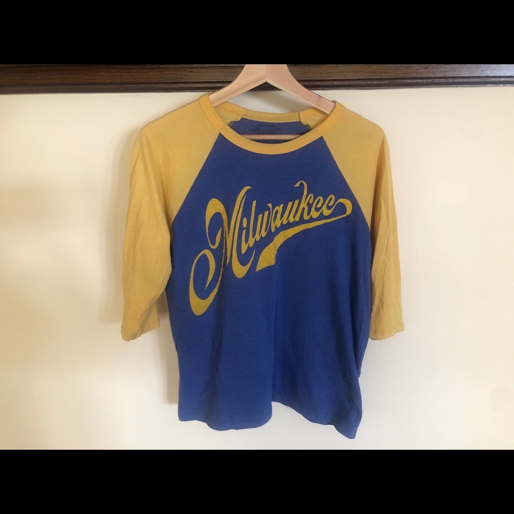 VTG Milwaukee baseball tee, size M